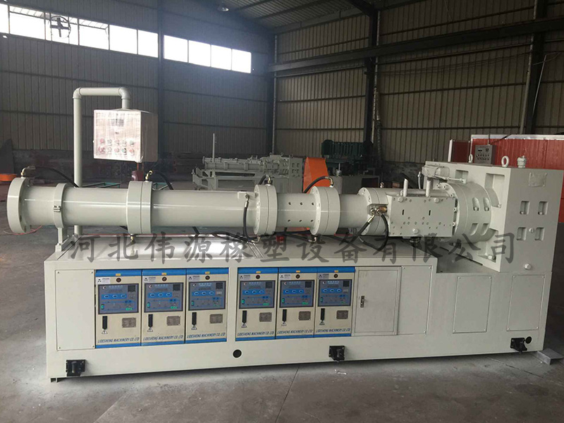 150型橡膠擠出機(jī)