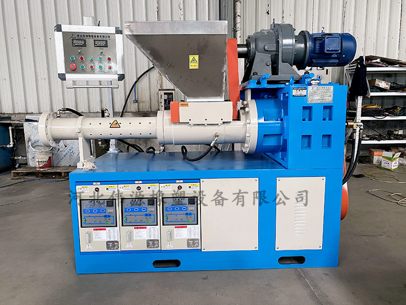 雙腕喂料橡膠擠出機(jī)